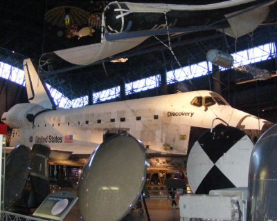 Space shuttle Discovery now has a home at the Smithsonian National Air and Space Museum's suburban Virginia campus. Image: YTTwebzine 
